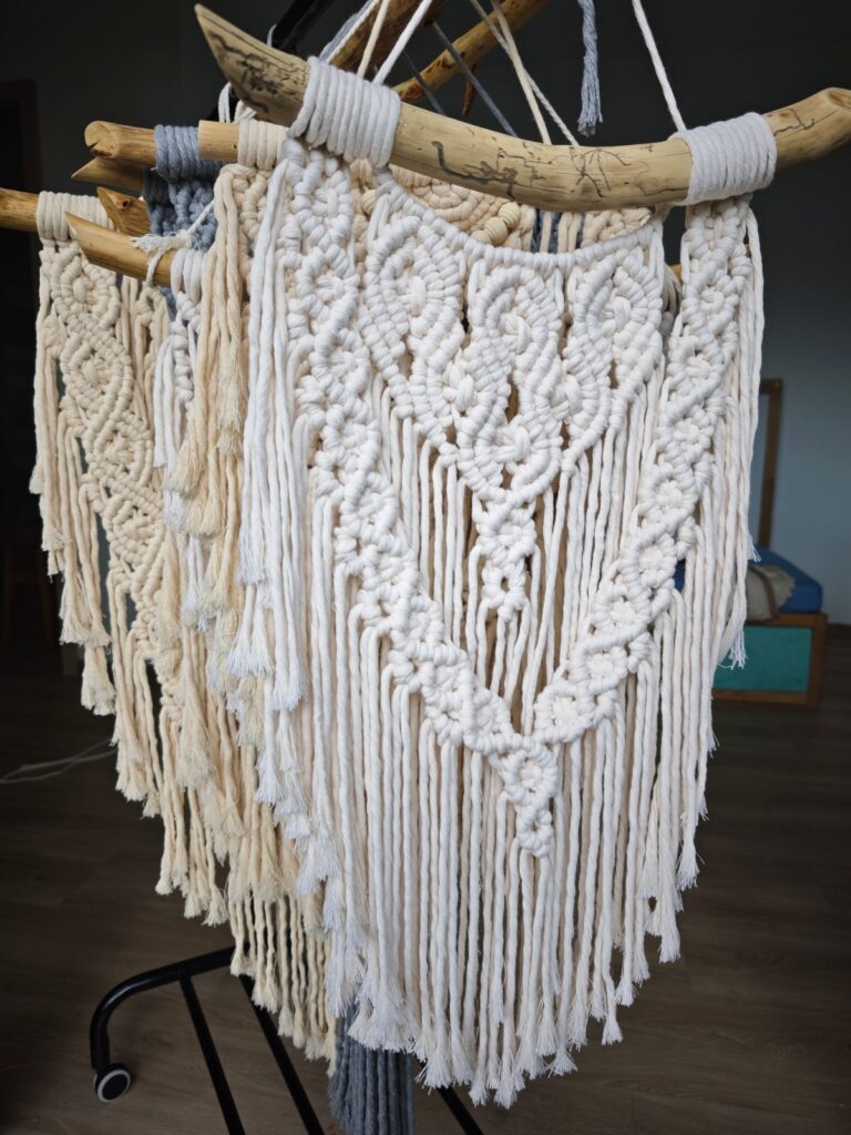 Kompozycja makram – dekoracje handmade